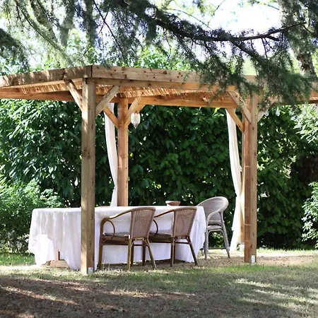Puypinet Bed & Breakfast